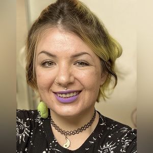 Meet your Posher, Adisson